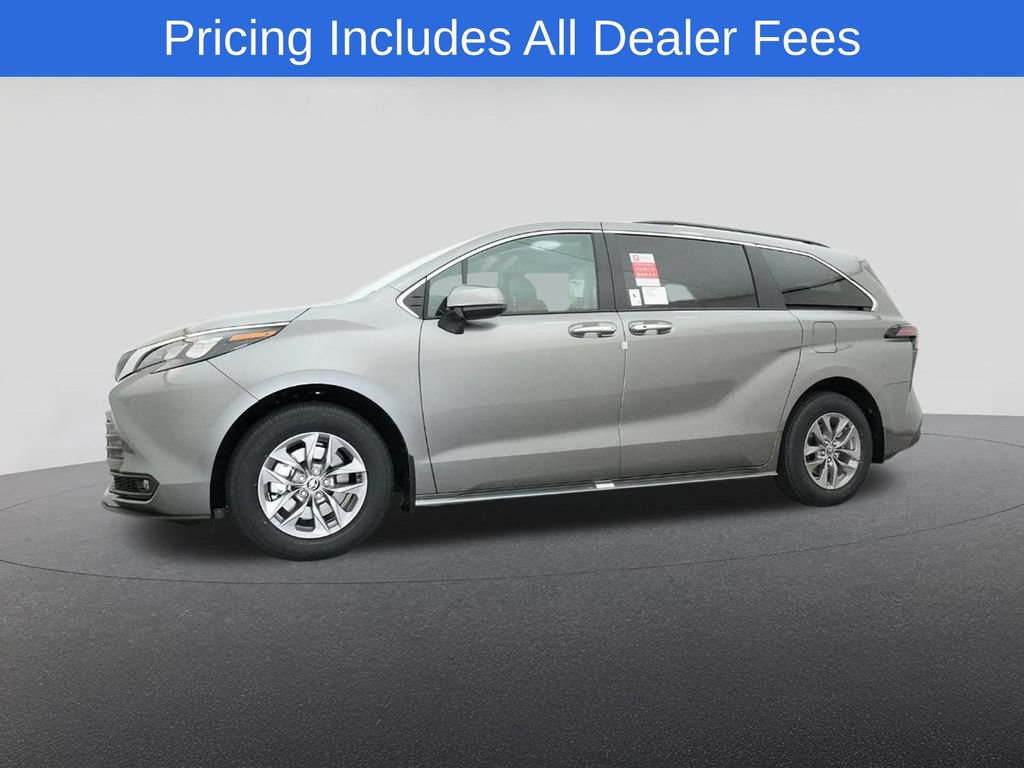 New 2026 Toyota Sienna XLE FWD image 18