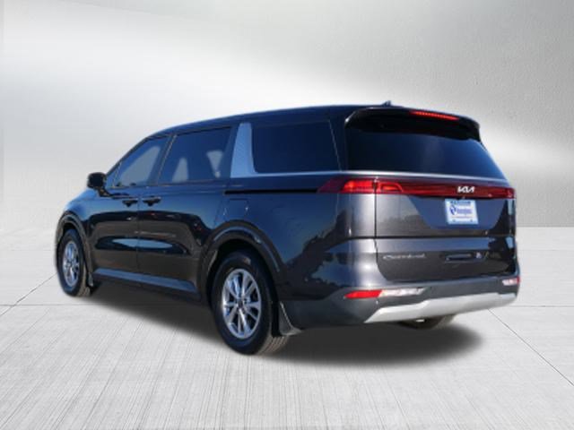 Used 2022 Kia Carnival LX image 5