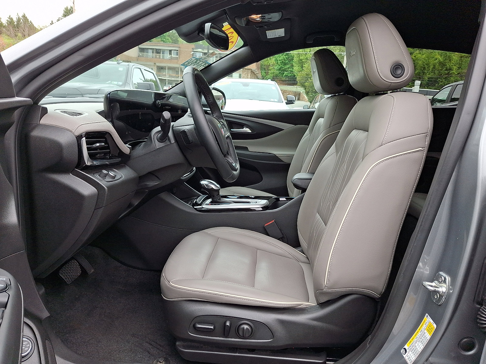 Used 2024 Buick Envista Avenir FWD image 13
