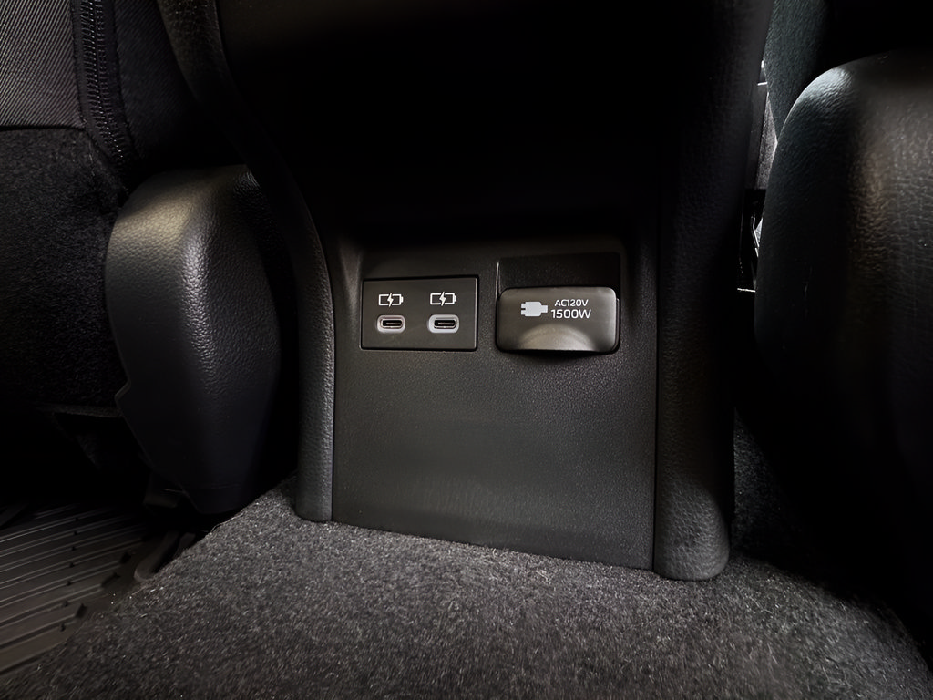Used 2026 Toyota Prius Plug-In Hybrid FWD image 19