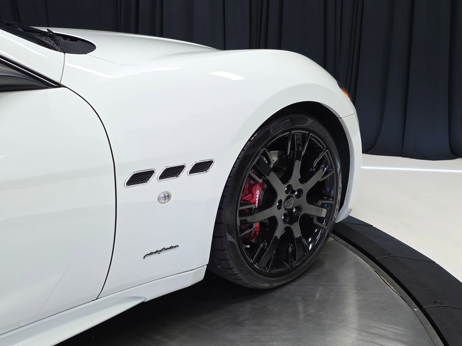 Used 2015 Maserati GranTurismo Sport RWD image 5