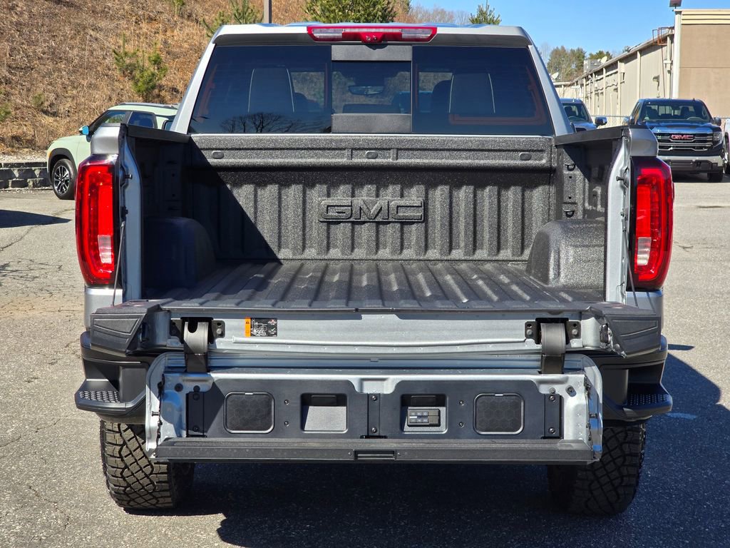 New 2026 GMC Sierra 1500 AT4X w/ LPO, Black Badging Package image 15