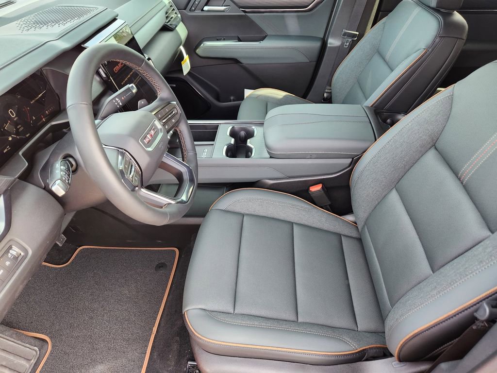 New 2026 GMC Acadia AT4 w/ Luxury Package image 8