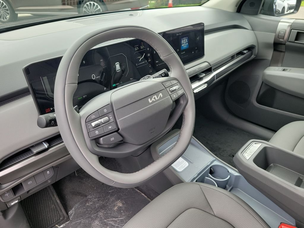 New 2027 Kia EV3 Wind FWD image 22