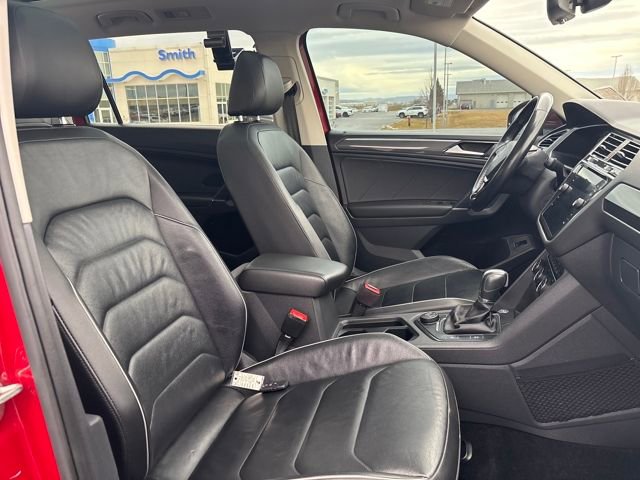 Used 2018 Volkswagen Tiguan SEL Premium image 23