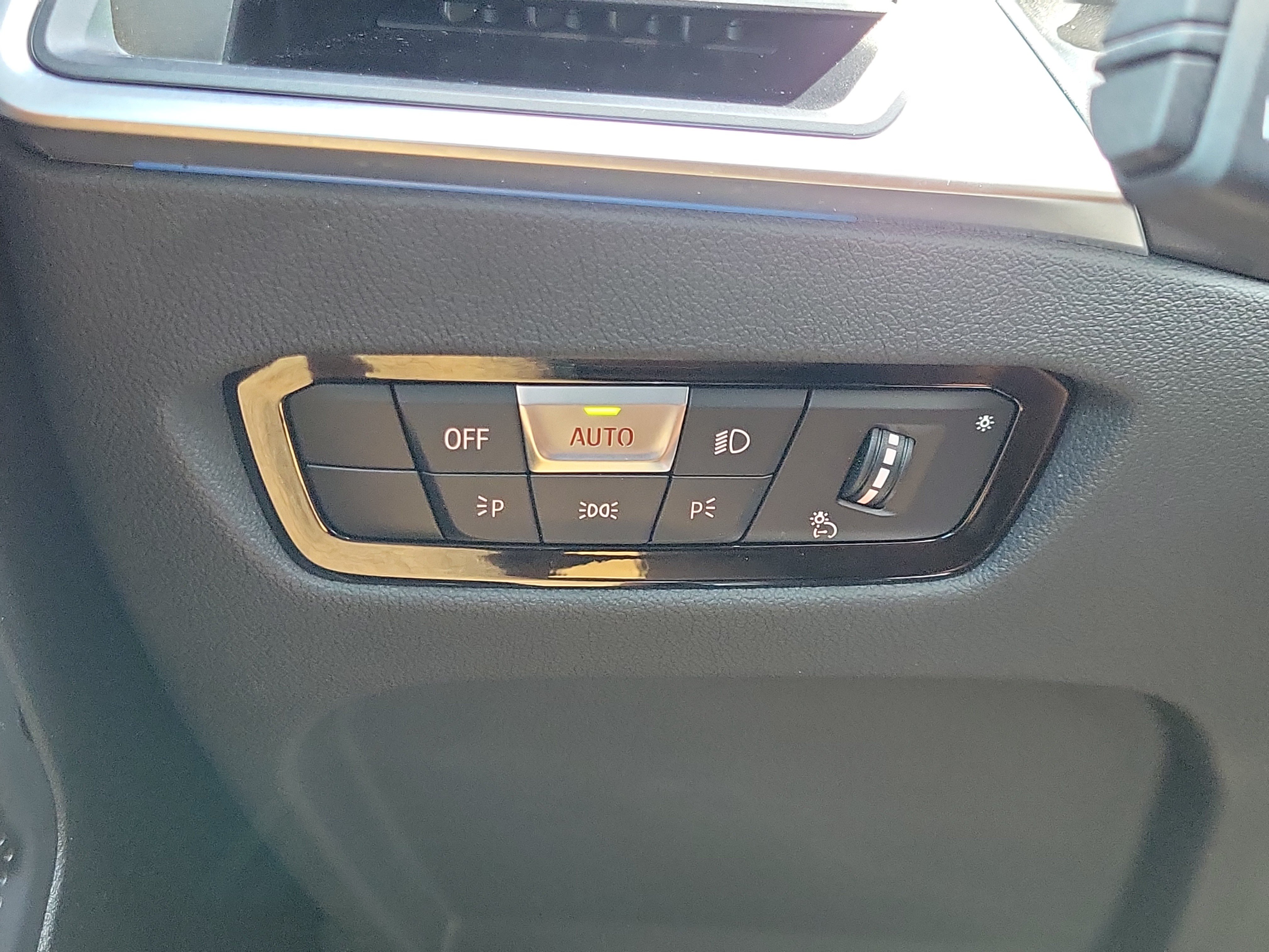 Used 2024 BMW M2 w/ Lighting Package RWD image 24