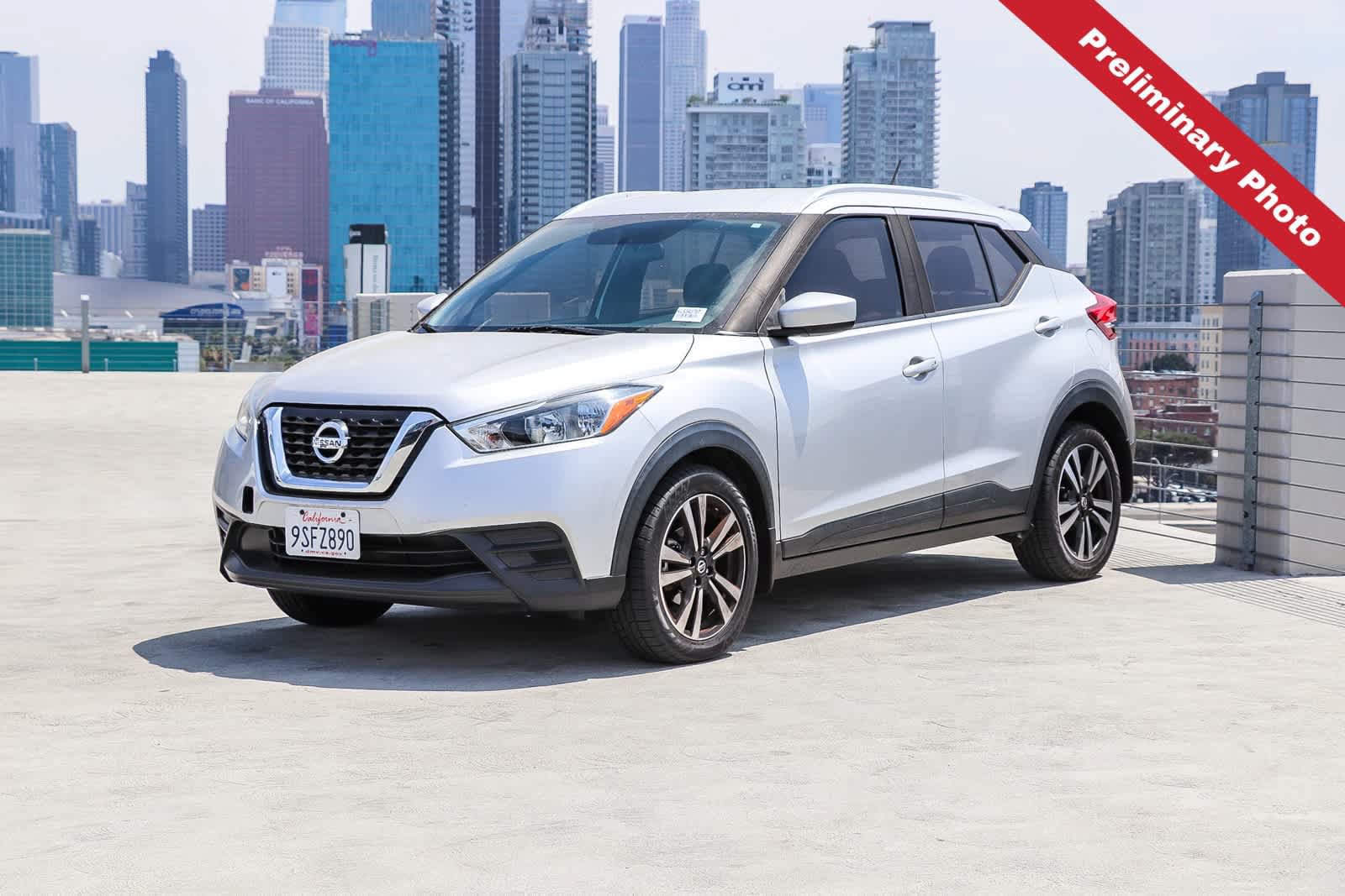 Used 2019 Nissan Kicks SV FWD image 1