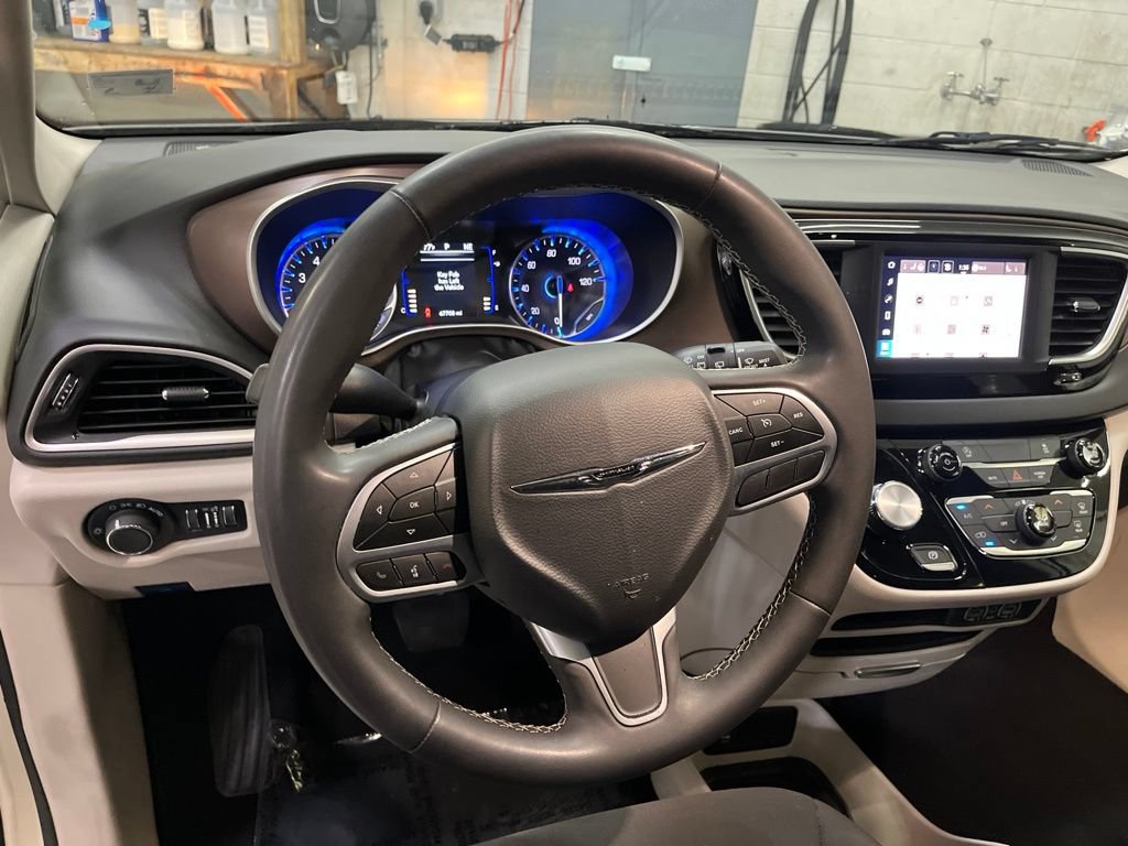 Used 2023 Chrysler Voyager LX FWD image 17