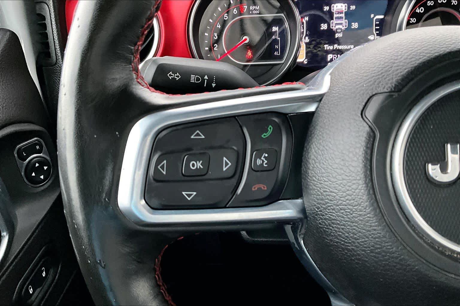 Used 2022 Jeep Wrangler Rubicon w/ Cold Weather Group AWD/4WD image 23