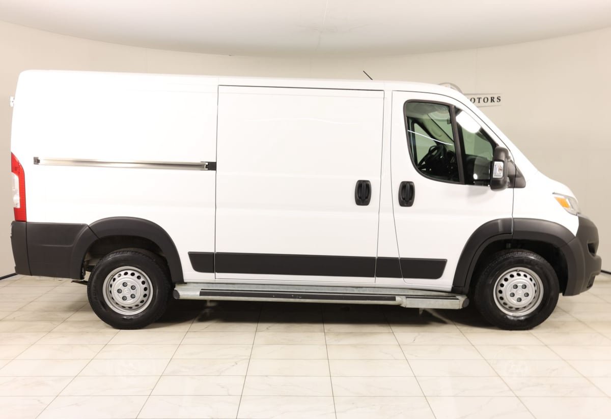 Used 2025 RAM ProMaster 2500 w/ U-Haul Equipment Group FWD image 2