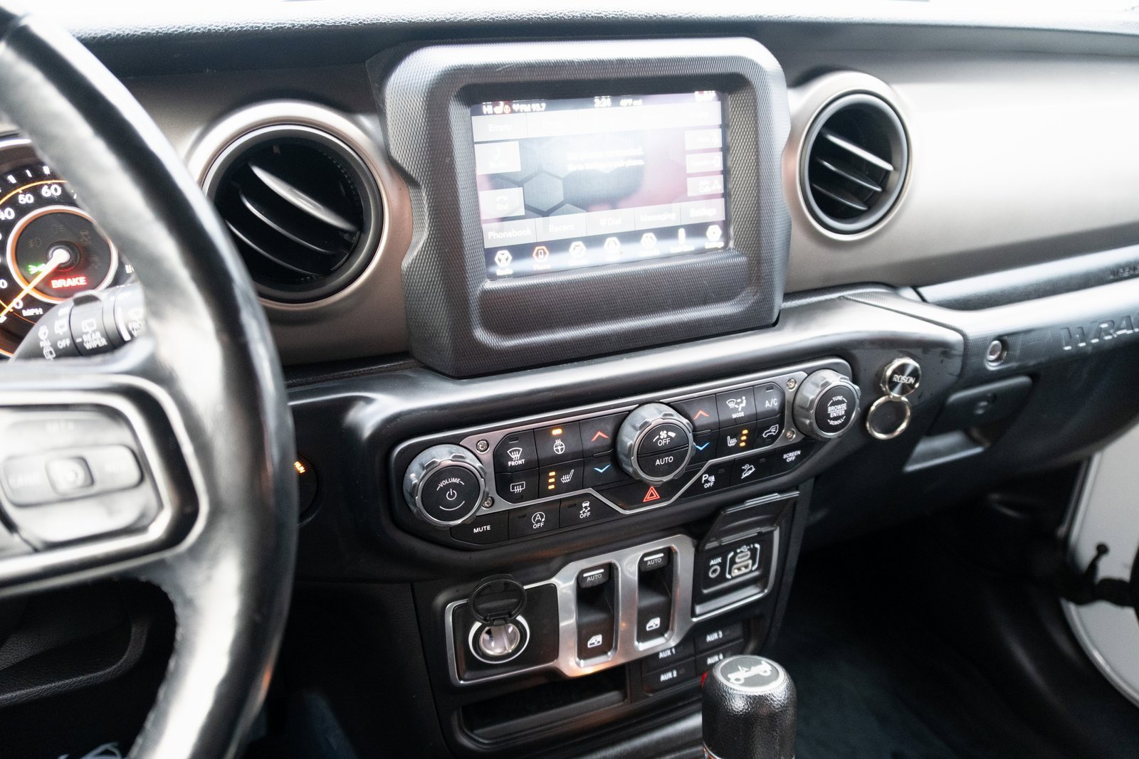 Used 2018 Jeep Wrangler Sport image 3