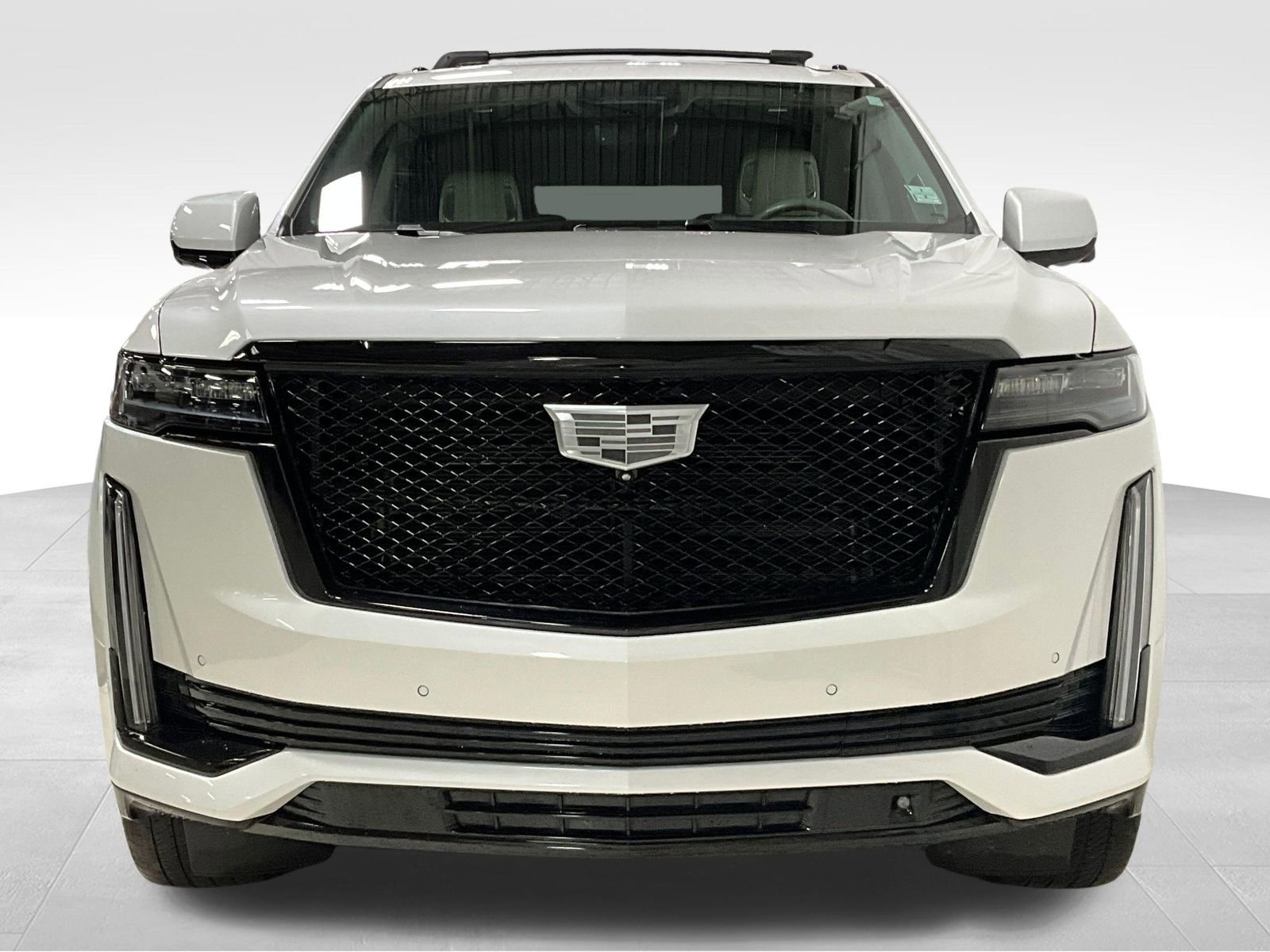 Used 2021 Cadillac Escalade ESV Sport Platinum w/ Heavy-Duty Trailer Package AWD/4WD image 3