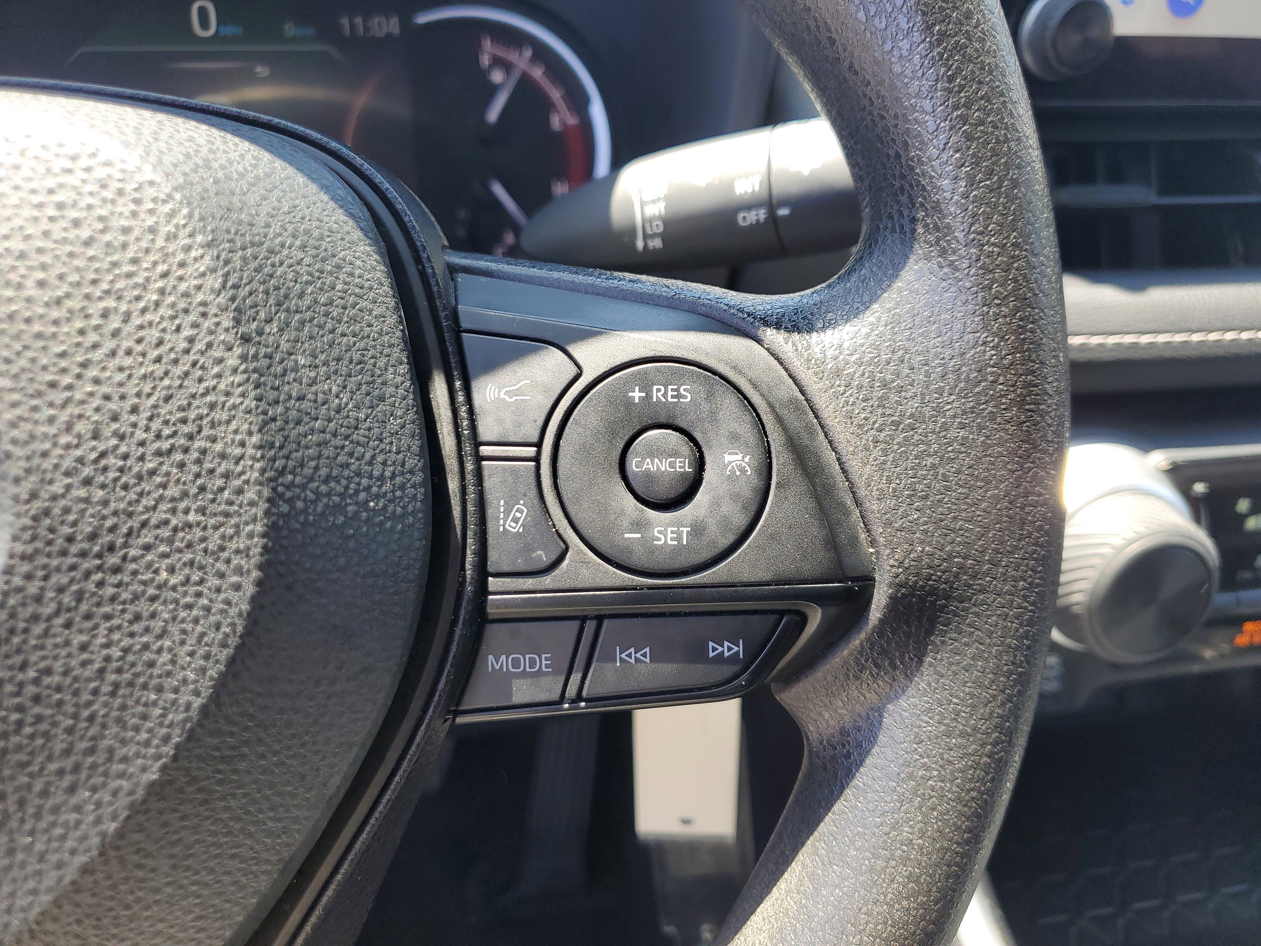 Used 2024 Toyota RAV4 LE AWD/4WD image 27