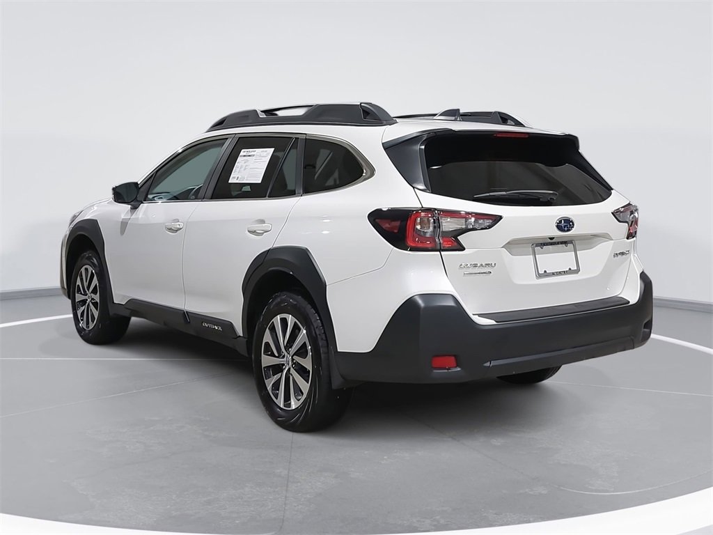Used 2025 Subaru Outback Premium w/ Popular Package #1A image 7