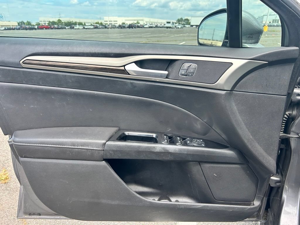 Used 2013 Ford Fusion SE FWD image 20
