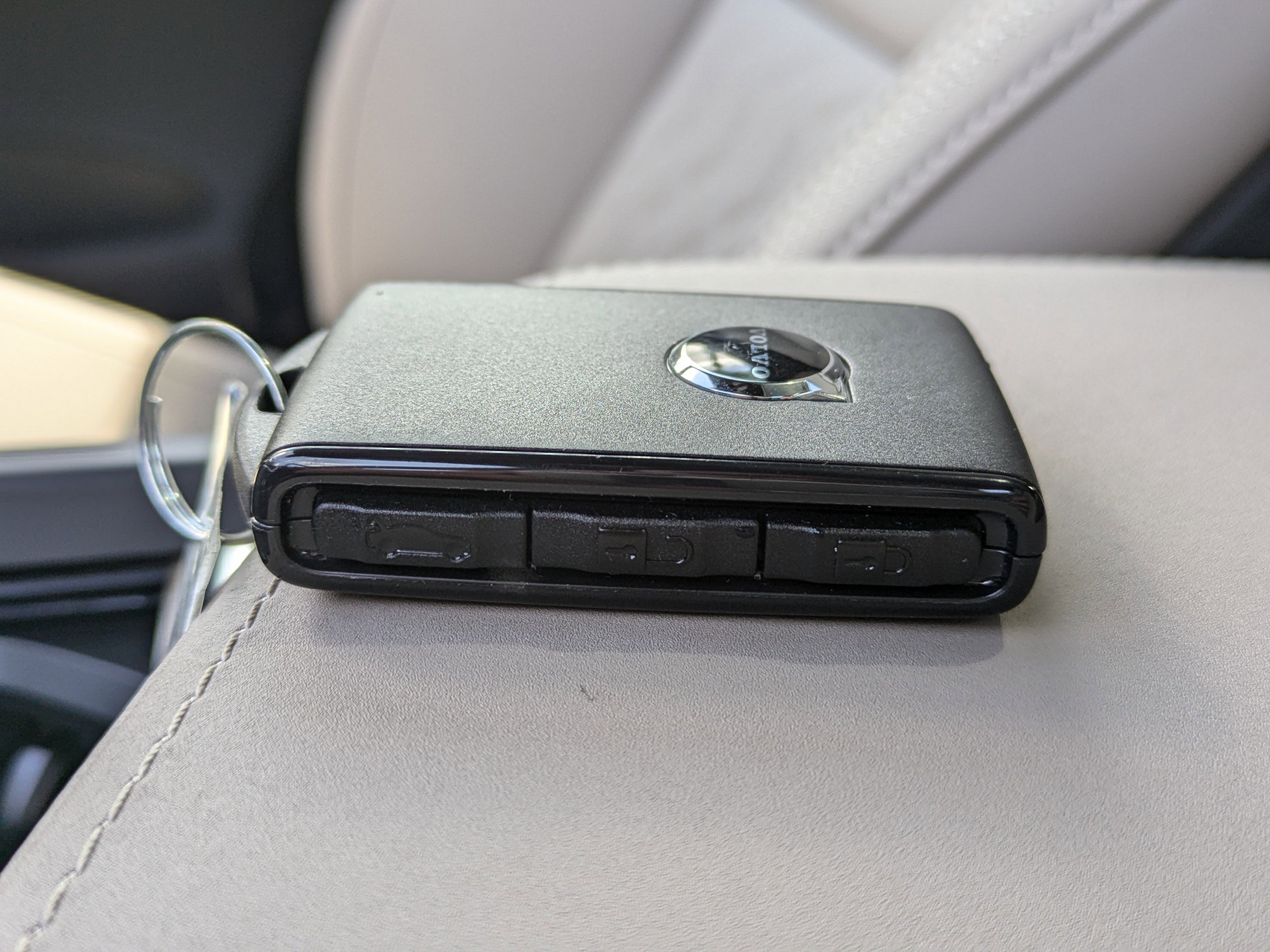 New 2026 Volvo XC60 T8 Core image 32