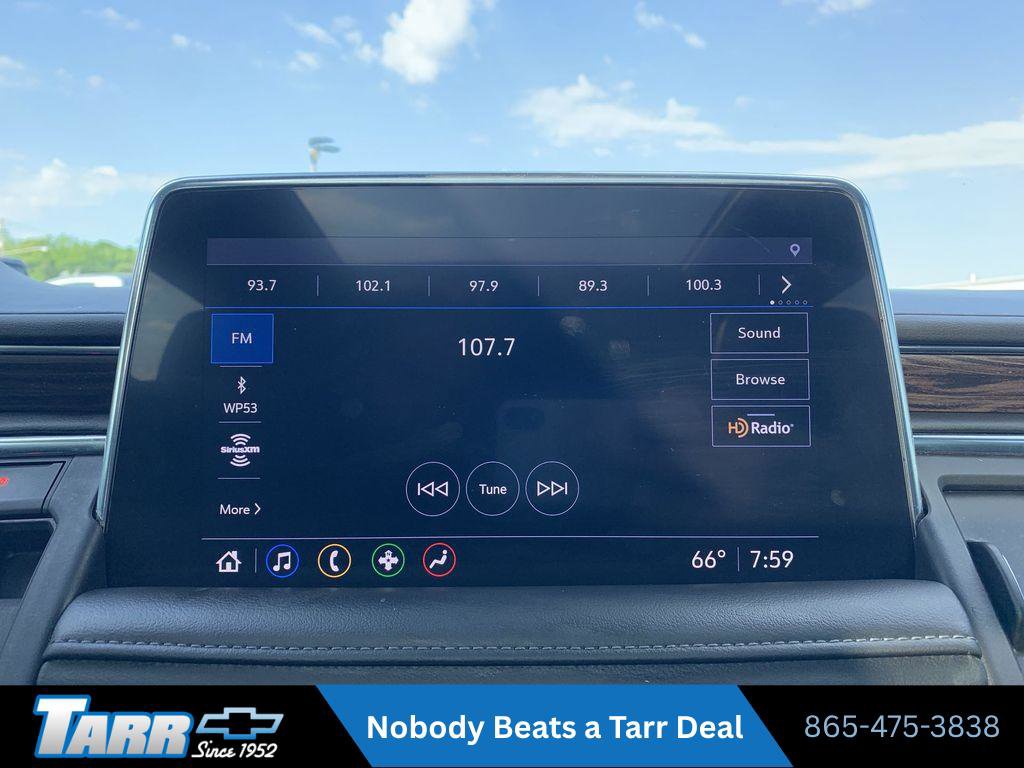 Used 2021 Chevrolet Suburban LT RWD image 12