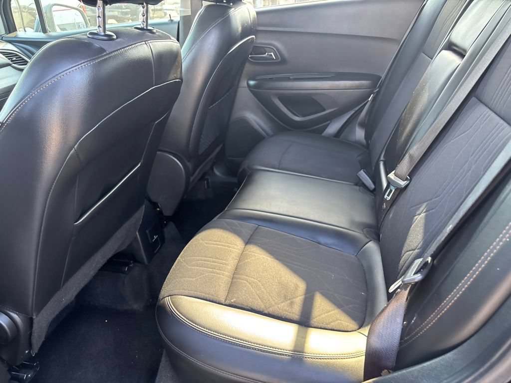 Used 2021 Chevrolet Trax LT w/ Driver Confidence Package FWD image 11