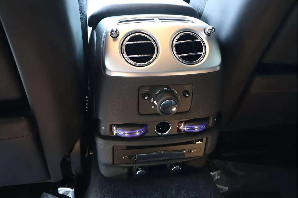 Used 2017 Rolls-Royce Ghost RWD image 7