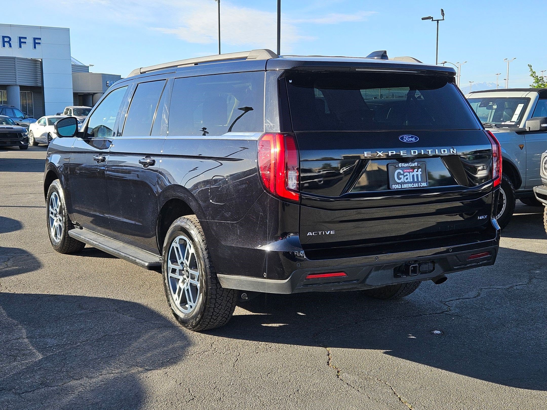 Used 2025 Ford Expedition Max Active AWD/4WD image 8