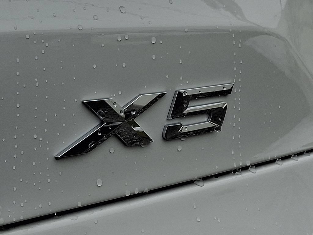 New 2026 BMW X5 xDrive40i AWD/4WD image 18