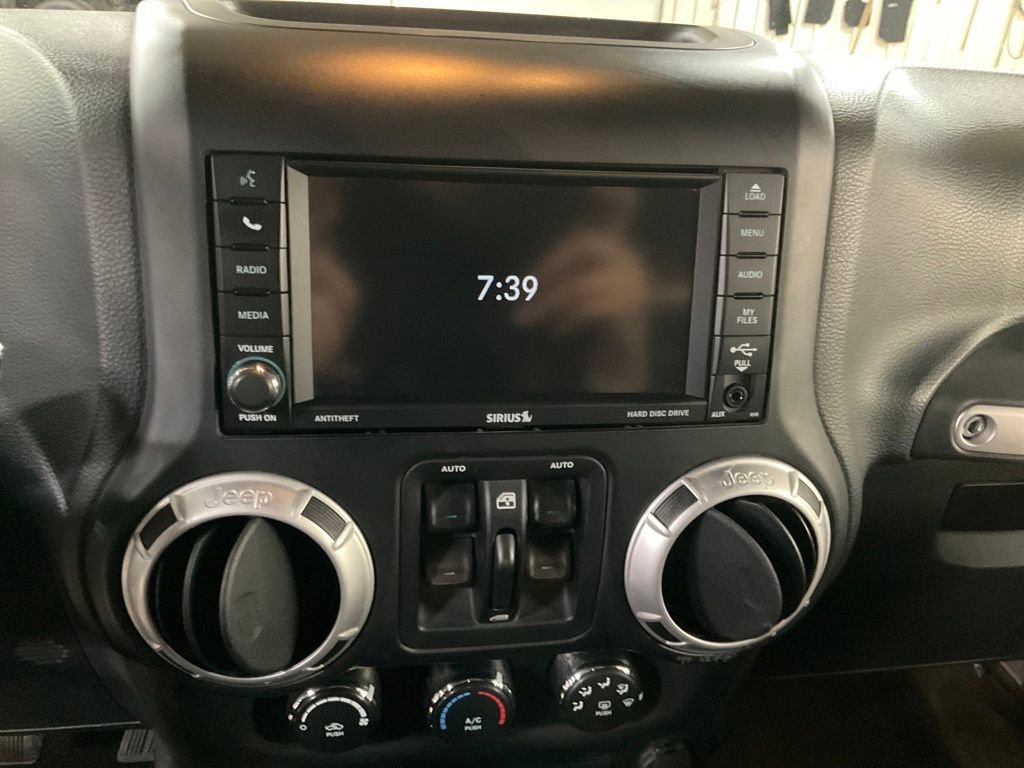 Used 2013 Jeep Wrangler Unlimited Sahara w/ Connectivity Group image 19