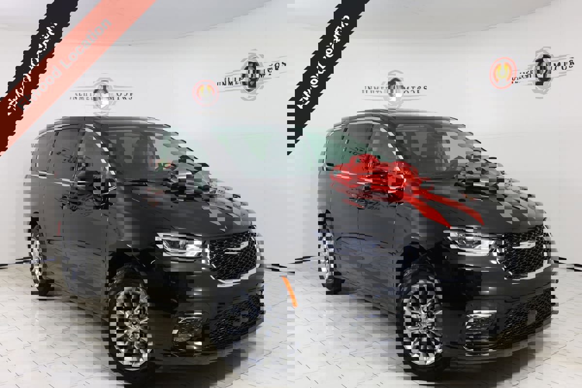 Used 2024 Chrysler Pacifica Touring-L
