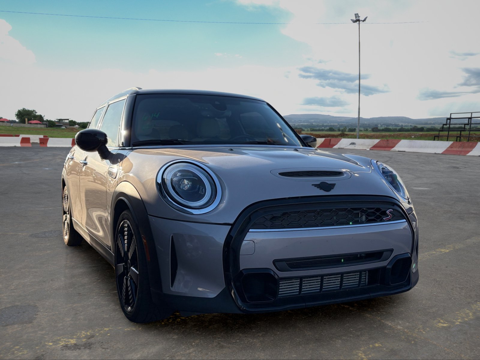 Used 2022 MINI Cooper S FWD image 2