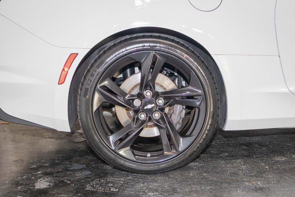 Used 2019 Chevrolet Camaro SS image 7