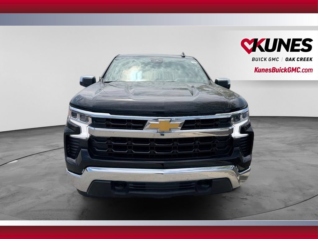 Used 2025 Chevrolet Silverado 1500 LT AWD/4WD image 3