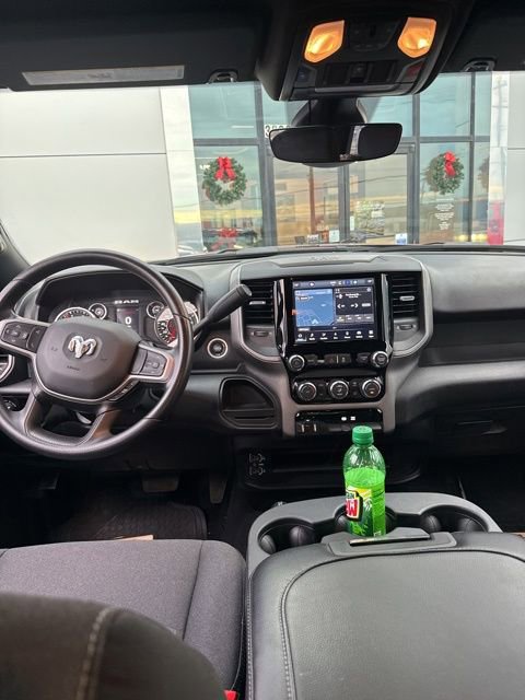 Used 2024 RAM 2500 Tradesman w/ Chrome Appearance Group image 37