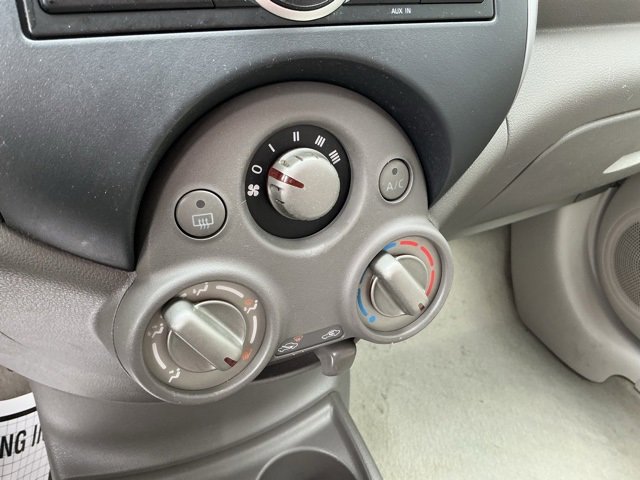 Used 2012 Nissan Versa SV image 23