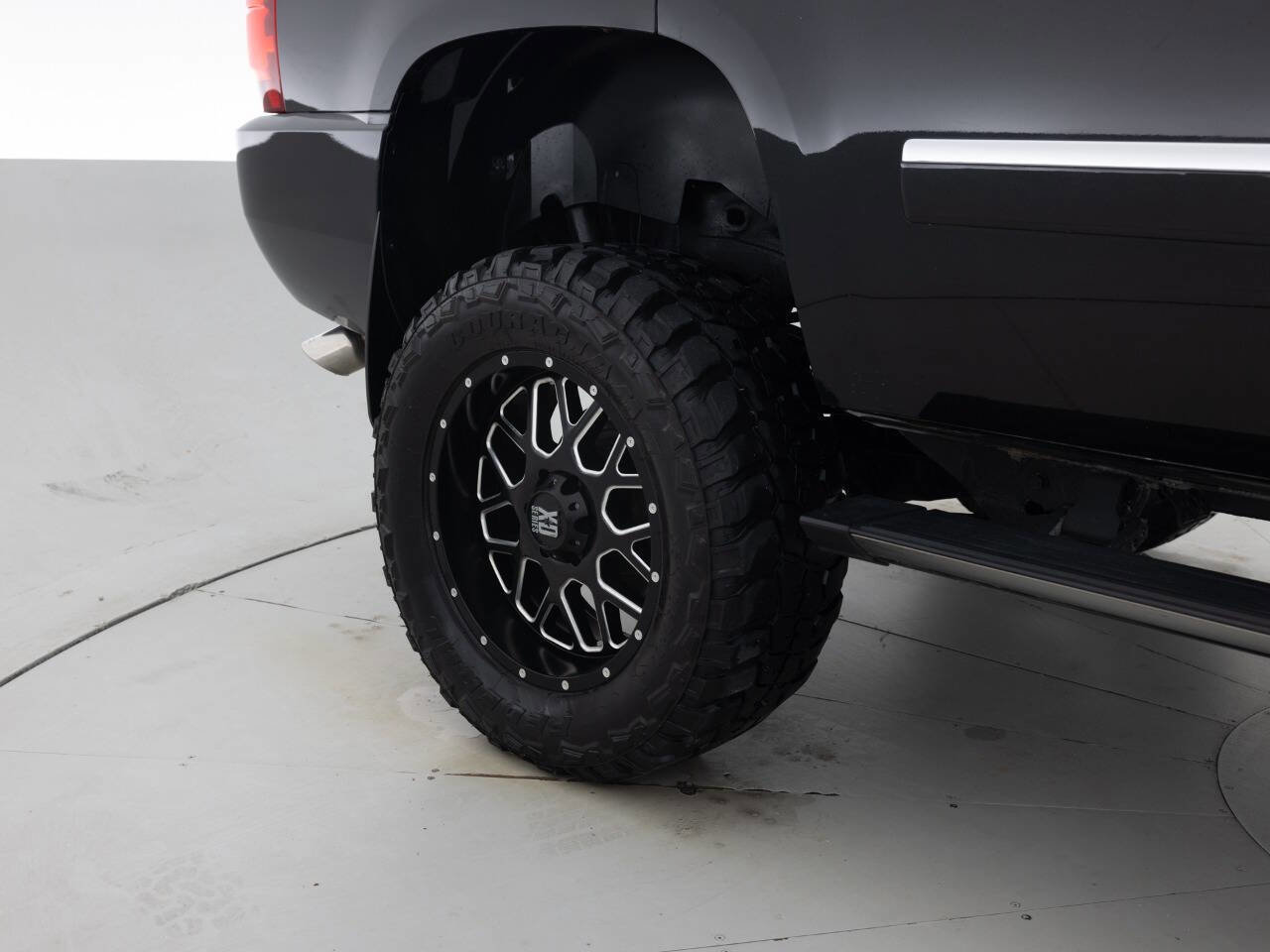 Used 2011 Chevrolet Tahoe LTZ AWD/4WD image 21