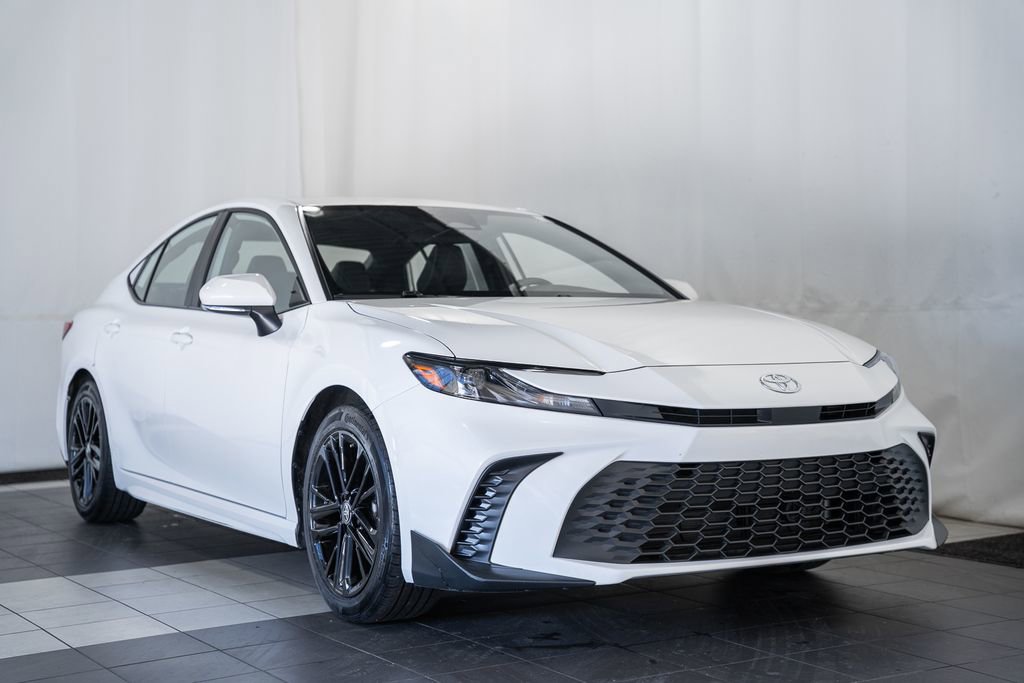 Used 2025 Toyota Camry SE