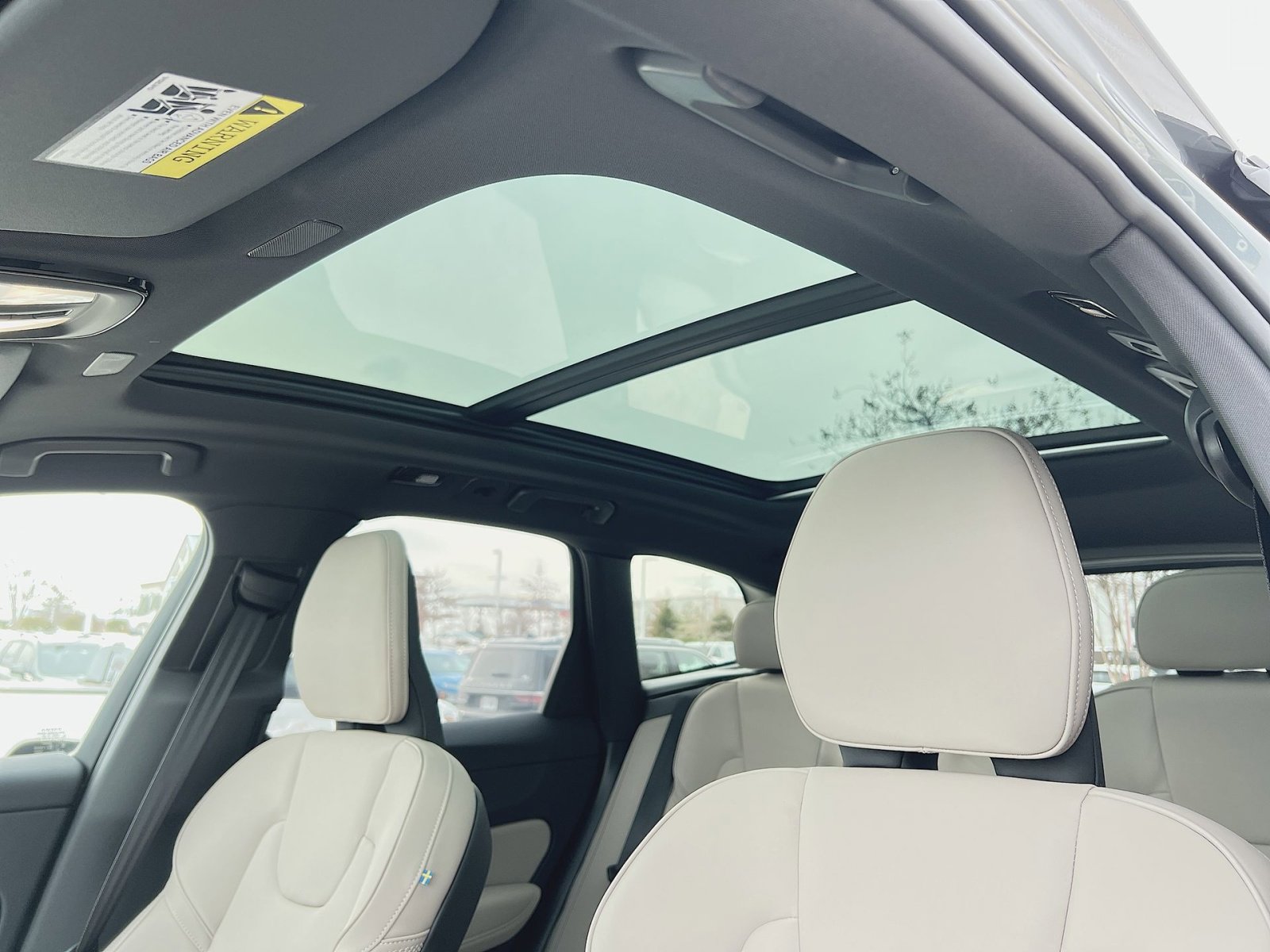 New 2026 Volvo XC60 B5 Plus w/ Climate Package AWD/4WD image 24