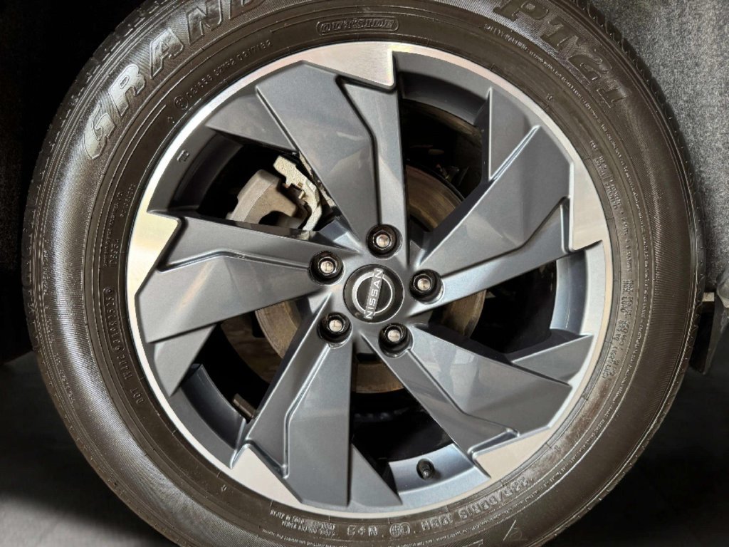 Certified 2026 Nissan Rogue SV AWD/4WD image 26