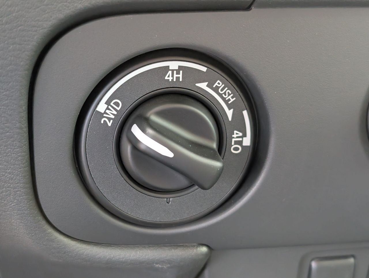 New 2025 Nissan Frontier SV AWD/4WD image 16