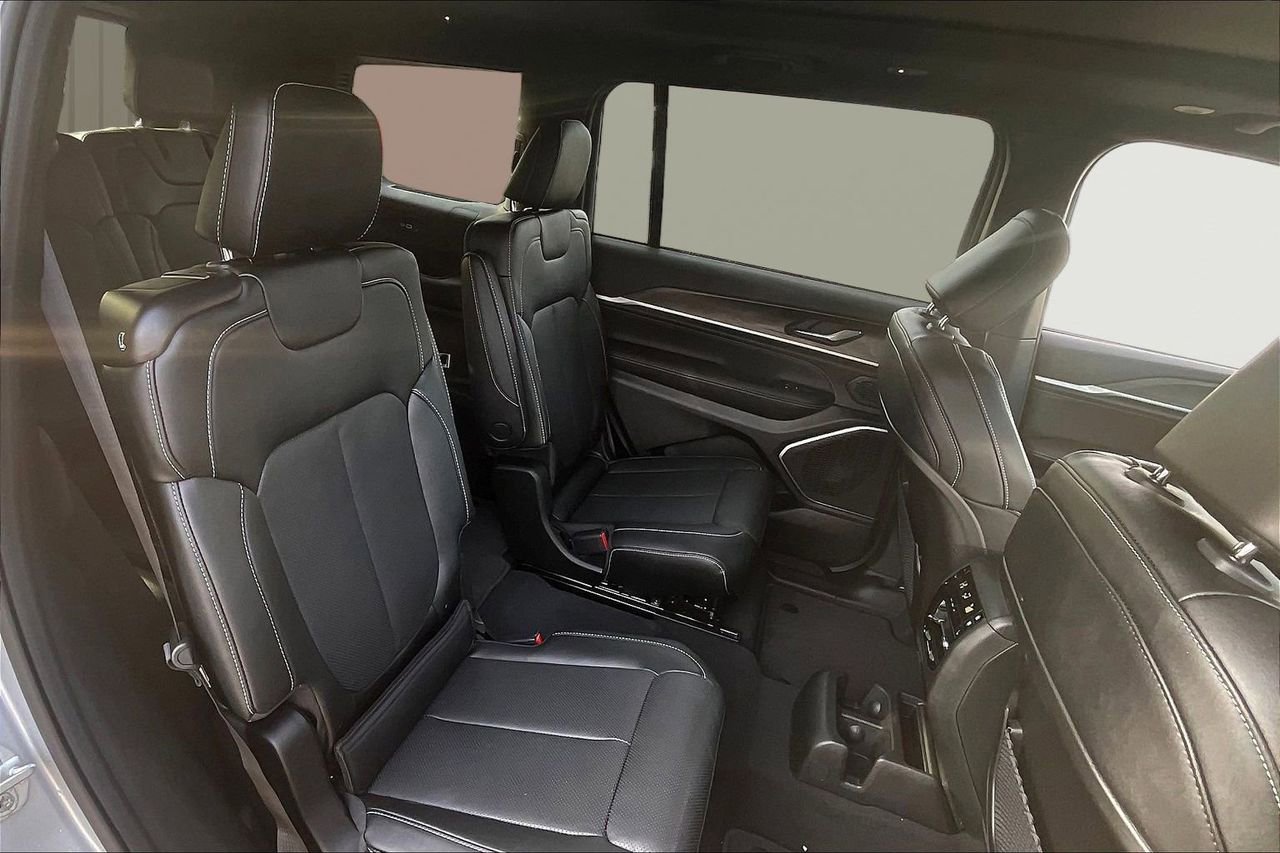 New 2026 Jeep Grand Cherokee L Limited AWD/4WD image 21