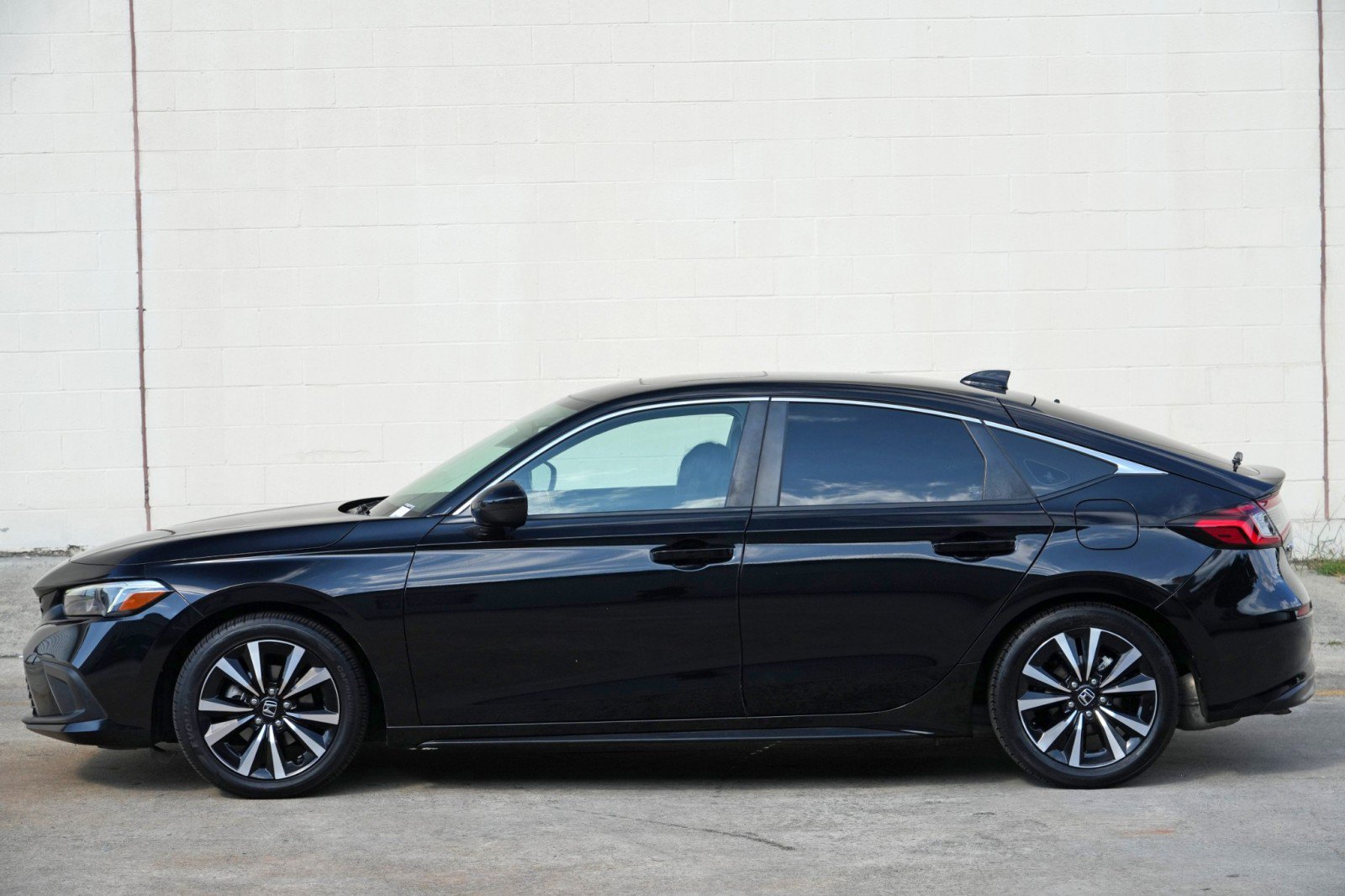 Used 2024 Honda Civic EX-L image 43