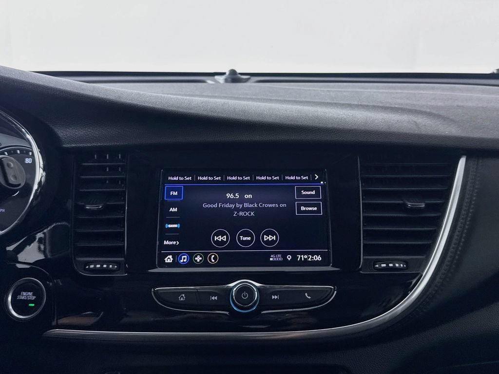 Used 2021 Buick Encore Preferred AWD/4WD image 17