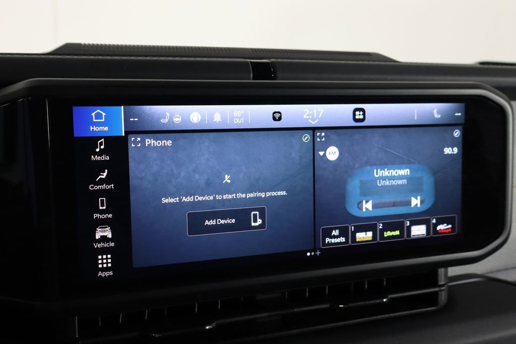 Used 2025 Jeep Wrangler Unlimited Sahara image 30