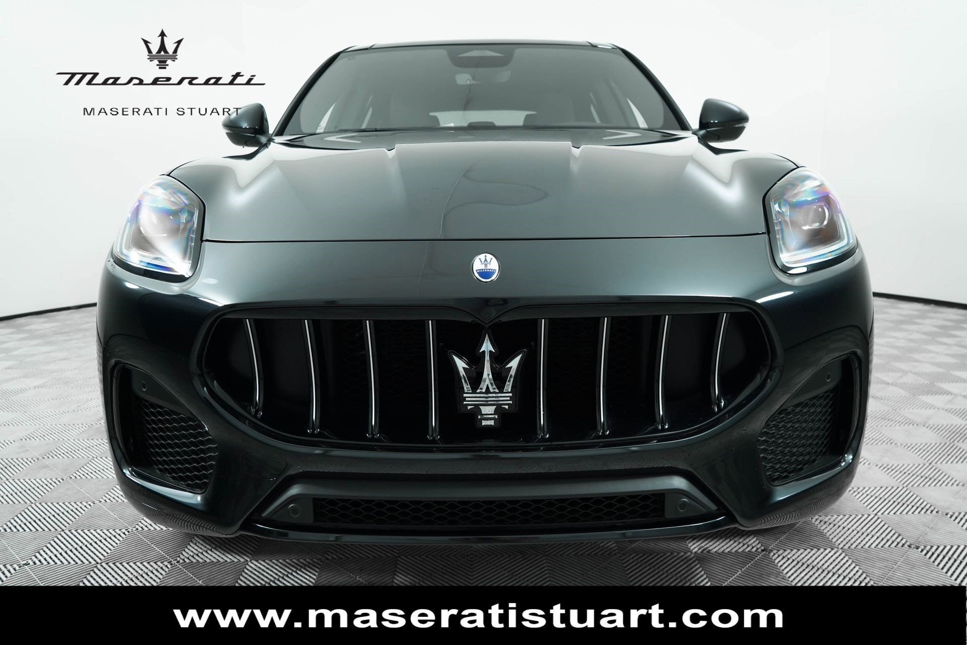 New 2025 Maserati Grecale GT image 3