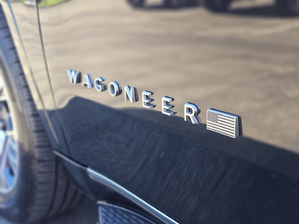 Certified 2024 Jeep Wagoneer Series II AWD/4WD image 12