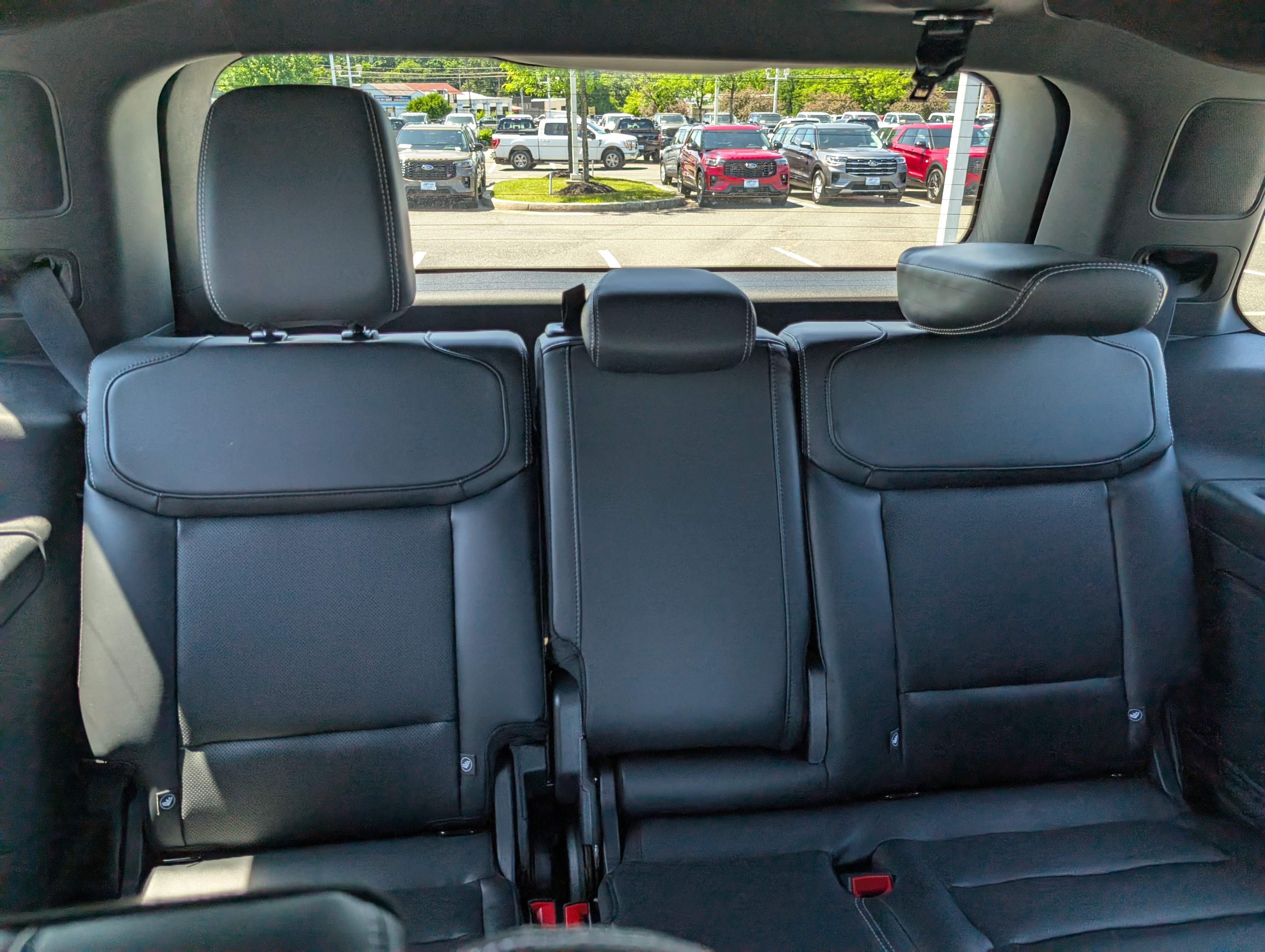 New 2026 Ford Expedition Platinum w/ Stealth Appearance Package AWD/4WD image 9