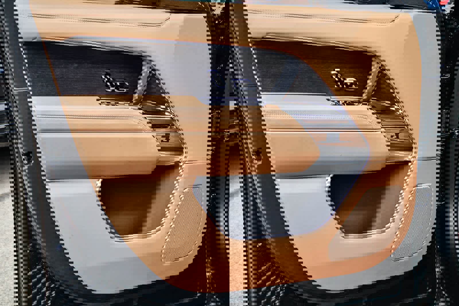 Used 2023 Land Rover Range Rover SE image 21