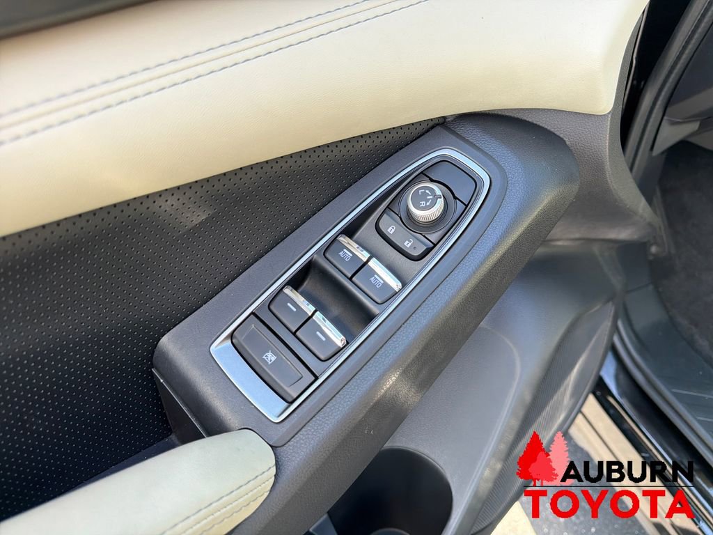 Used 2023 Subaru Ascent Limited AWD/4WD image 10