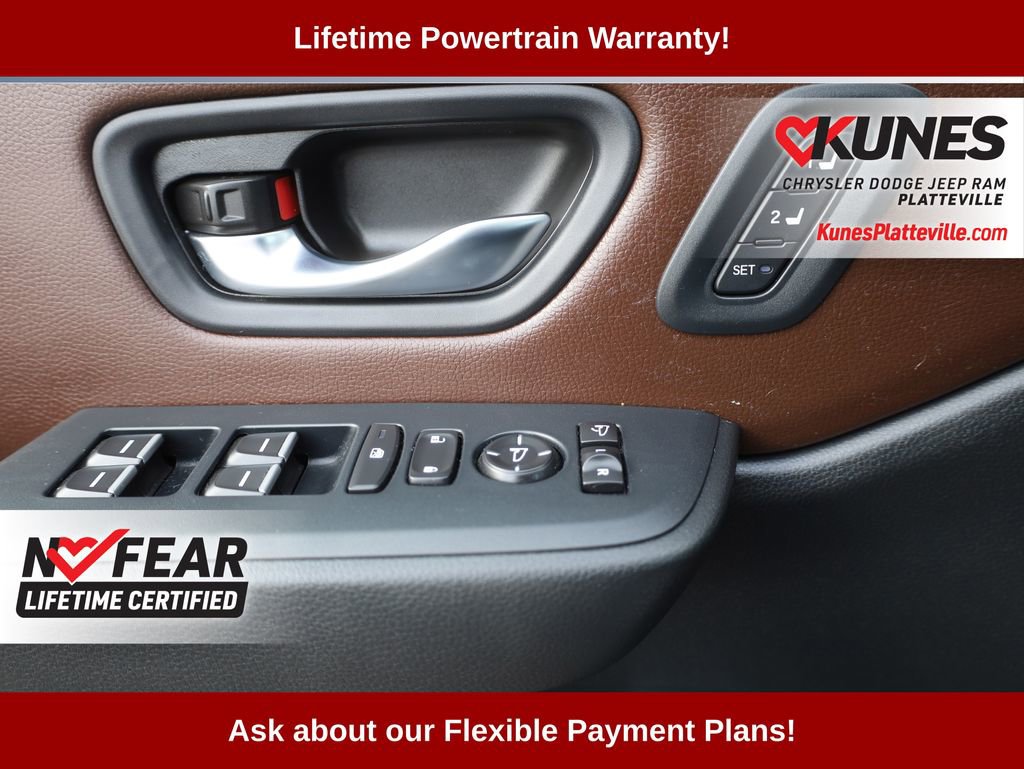 Used 2023 Honda Pilot Elite image 35