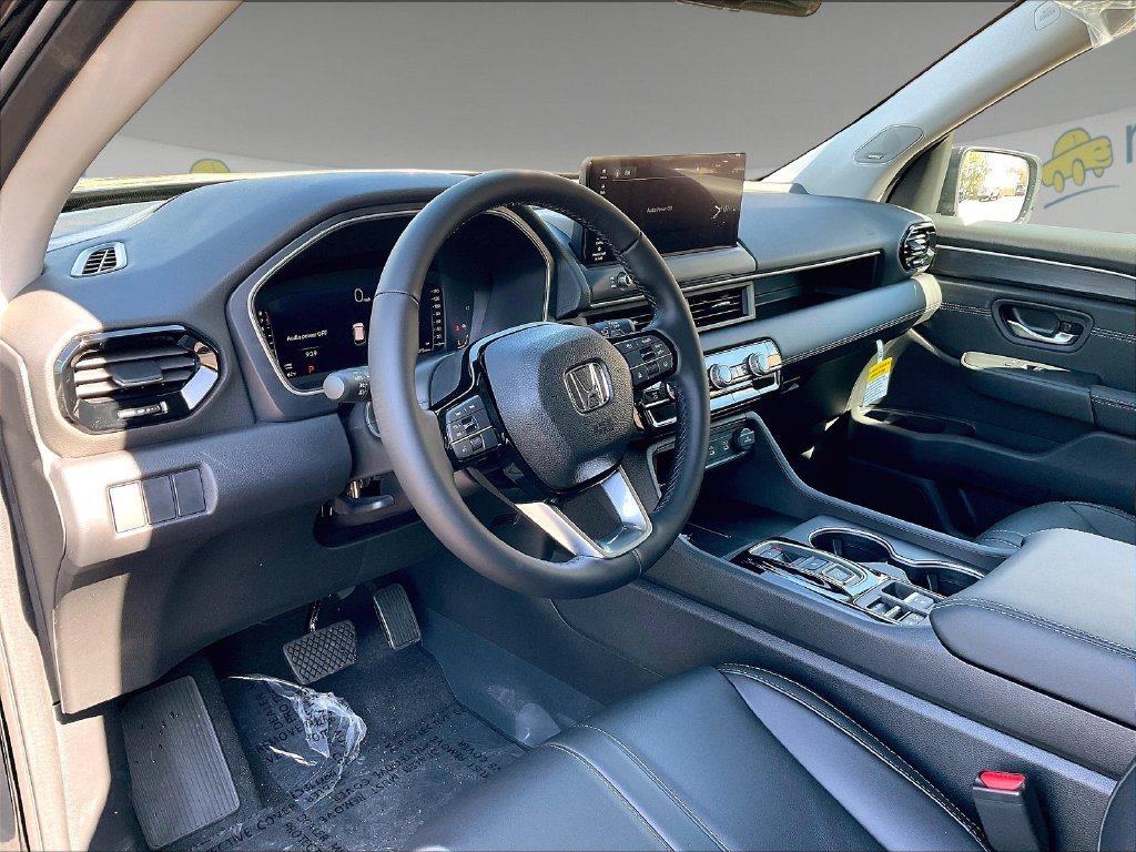 New 2026 Honda Pilot Touring image 8