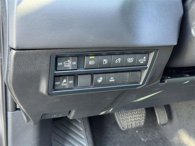 Used 2024 Toyota Tundra Platinum image 22