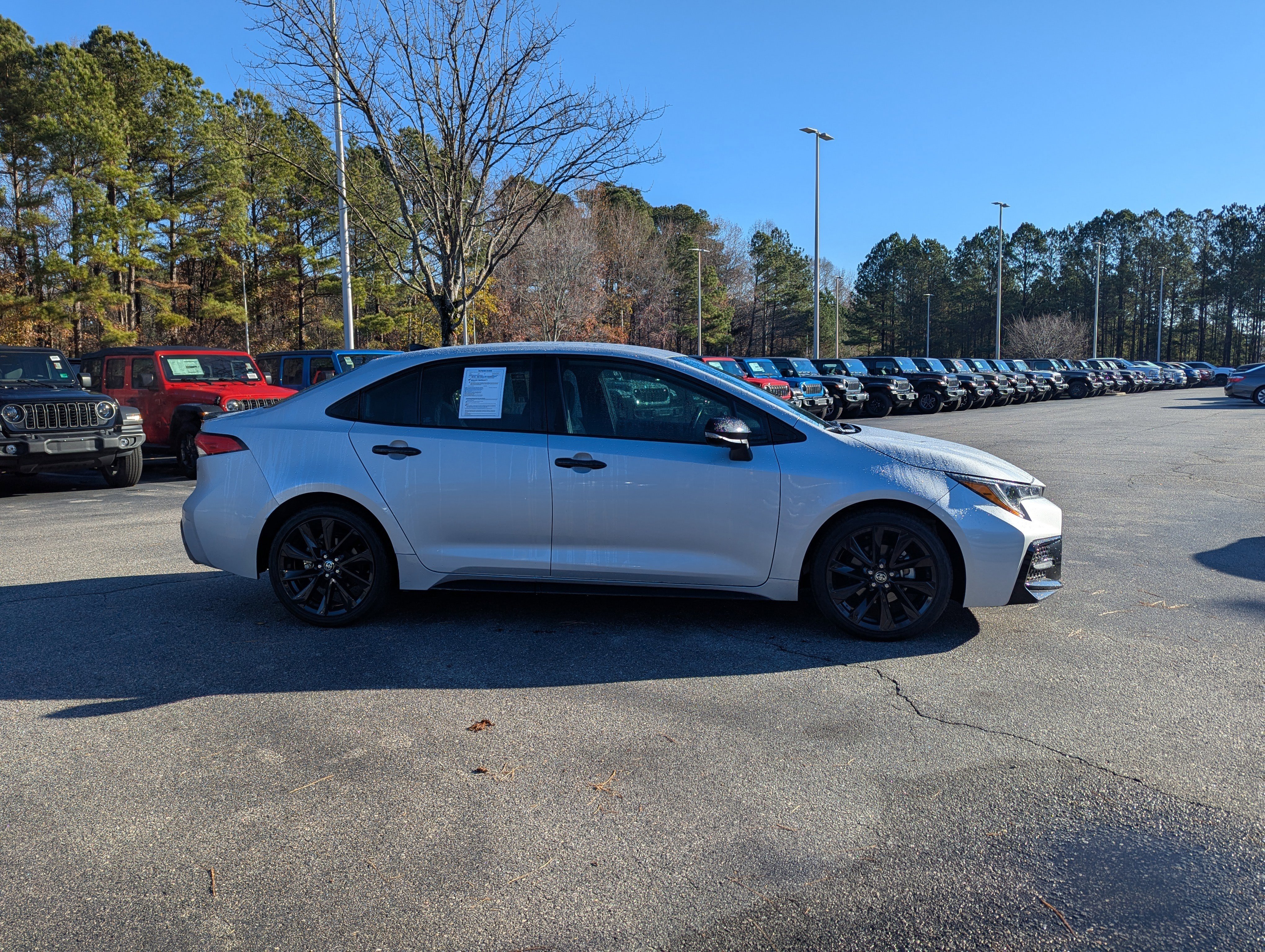 Used 2022 Toyota Corolla SE image 4